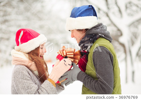 Memorable timespending for a couple 36976769