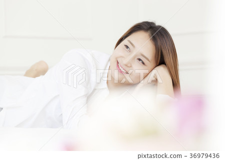 Young woman Young woman 36979436