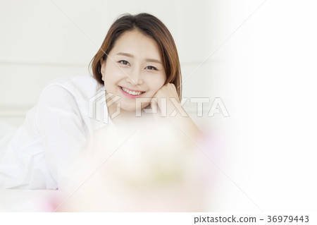 Young woman Young woman 36979443