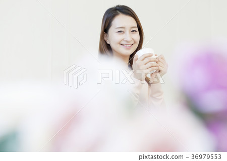 Young woman Young woman 36979553