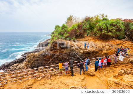 Hummanaya blowhole, Sri Lanka 36983603