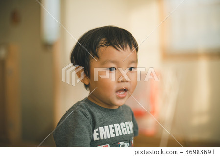 little child, toddler, enjoy oneself 36983691