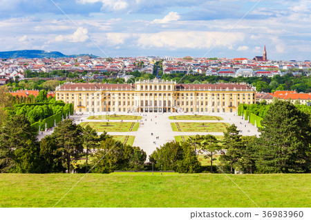 SchlossSchonbrunn Palace, Vienna SchlossSchonbrunn Palace, Vienna 36983960