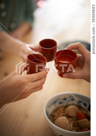 清酒,吐司 清酒,吐司 36984683