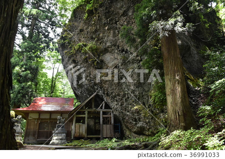 Oiwa Valley Ooiwa Valley Hakusan Shrine 36991033