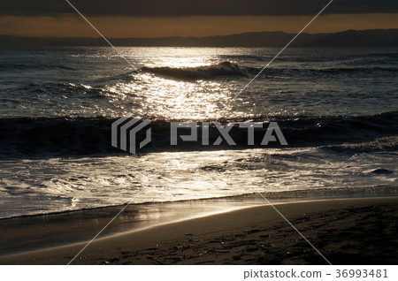 Evening sea Evening sea 36993481