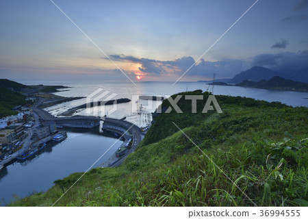 海,水,山,海岸,清晨,日出,海邊,港口,碼頭,漁村,橋,漁船,臺灣,基隆,清新 海,水,山,海岸,清晨,日出,海邊,港口,碼頭,漁村,橋,漁船,臺灣,基隆,清新 36994555