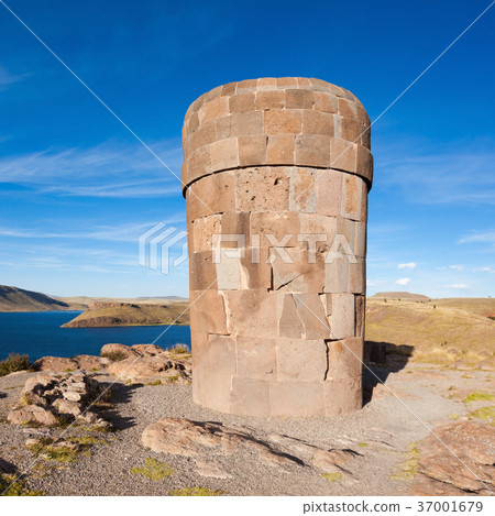 Sillustani, Umayo lake 37001679
