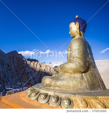 Buddha statue at Hemis Monastery 37001680