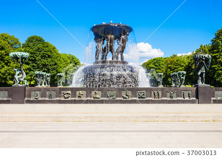 Vigeland sculpture park, Oslo 37003013