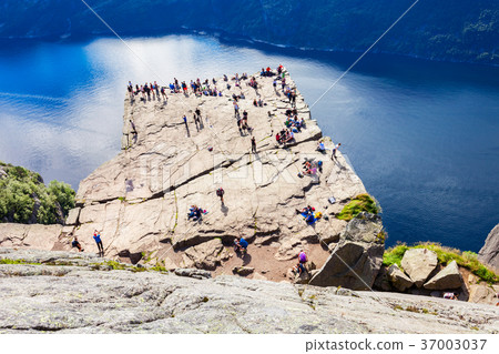 Preikestolen or Pulpit Rock Preikestolen or Pulpit Rock 37003037