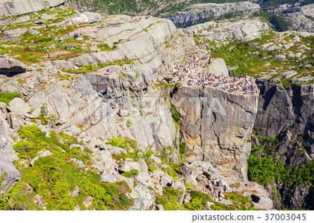 Preikestolen or Pulpit Rock Preikestolen or Pulpit Rock 37003045