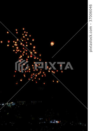 平溪天燈節 37006046