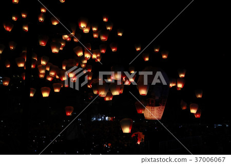 平溪天燈節 37006067