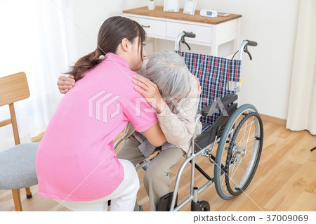 Care image transfer assistance scene old man cold sickness 37009069