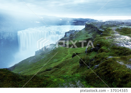 Most powerful waterfall Dettifoss 37014385