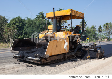 An asphalt machine 37014951