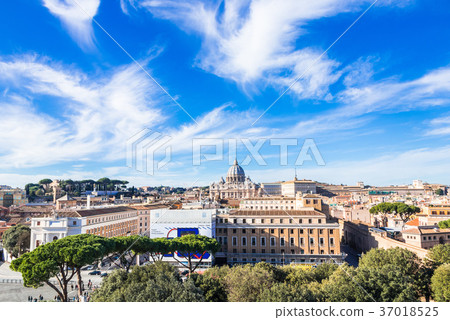 St. Peter's Basilica and the city of Rome 37018525
