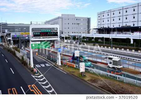 Peace Island entrance of the Tokyo Metropolitan Expressway No. 1 Haneda Line up line Peace Island entrance of the Tokyo Metropolitan Expressway No. 1 Haneda Line up line 37019520