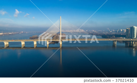 Aerial view of the South Bridge. Aerial view of 37021410