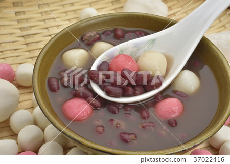 Red bean, red bean soup, yuanxiao, winter solstice, rice dumpling, reunion, perfection, hand made, tradition, festival Red bean, red bean soup, yuanxiao, winter solstice, rice dumpling, reunion, perfection, hand made, tradition, festival 37022416