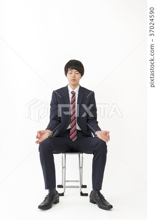 思考年輕的商人 37024590