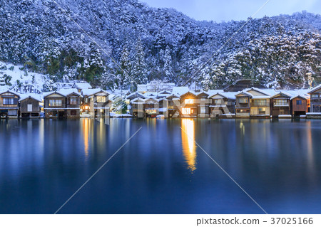 Kyoto _ Ine Ashiya that bears snow 37025166
