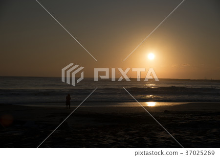 Sunrise 37025269