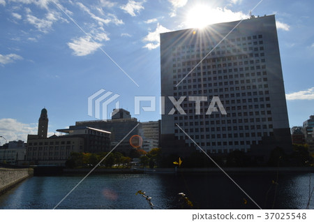 從運河看到的橫濱港未來，橫濱海關和神奈川縣警察 37025548