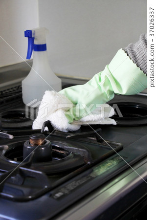 Cleaning Gas Stove Stock Photo 37026337 Pixta