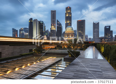 National Gallery Singapore and Singapore skyline National Gallery Singapore and Singapore skyline 37027511