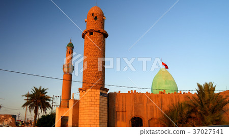 Exterior view of Nasiriyah mosque, Iraq 37027541