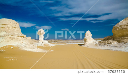 Nature sculptures in White desert, Sahara, Egypt 37027550