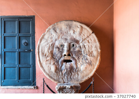 Roman truth mouth 37027740