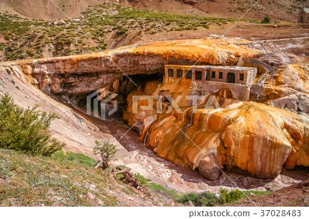 Puente del Inca 37028483