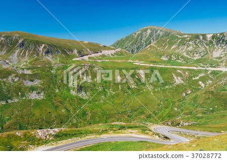 dangerous road in Parang Mountains in Romania 37028772