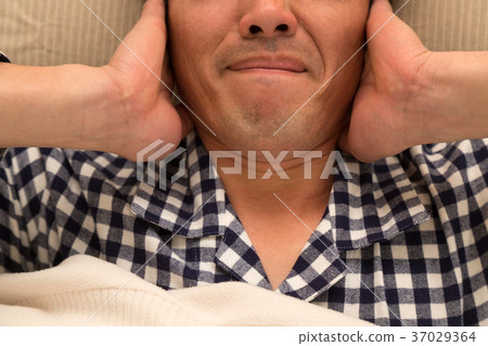 Sleeping man 37029364