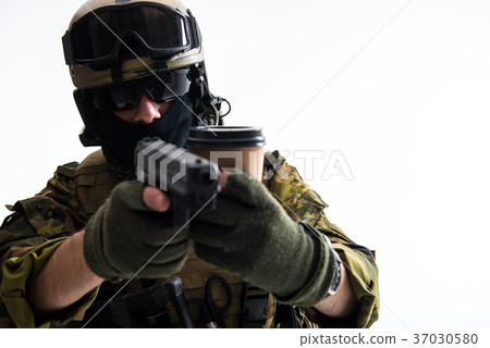Grave warrior firing with pistol 37030580