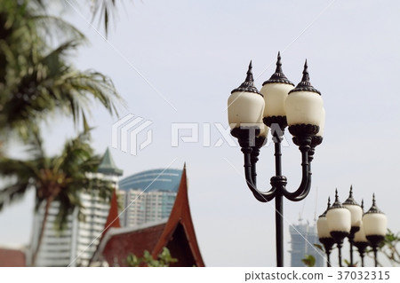 Lamp post vintage traditional 37032315