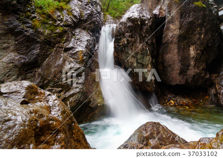 First waterfall on Kyngyrga River. Arshan. Russia 37033102