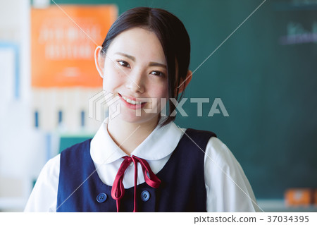 高中學生肖像 37034395