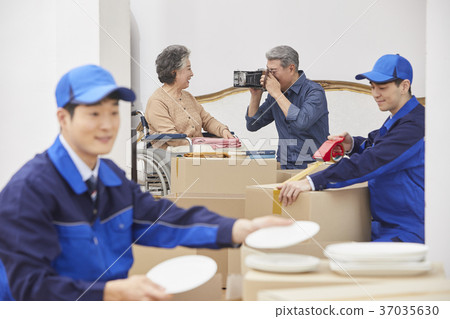 主任,老夫妻,工人,韓國人 主任,老夫妻,工人,韓國人 37035630