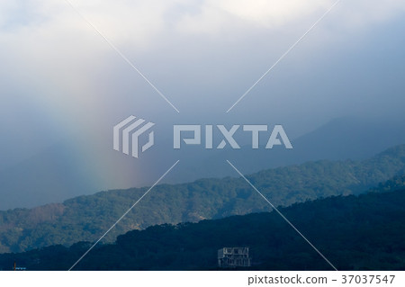 Dagu Mountain under the mist 37037547
