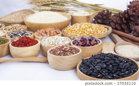 Cereal grains , seeds, beans 37038110