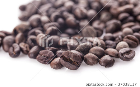 roasted coffee beans isolated in white background 37038117