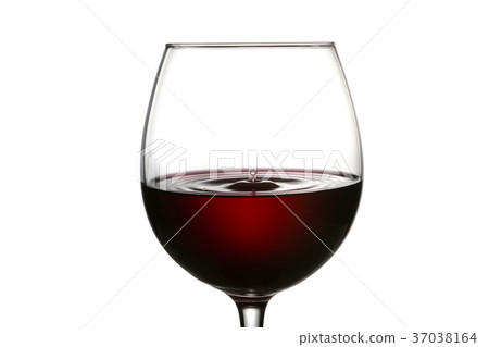   Red wine   37038164