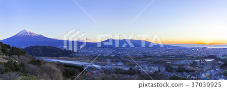 Mt. Fuji and sunrise in Fuji City, Shizuoka Prefecture 37039925