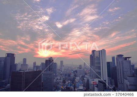 大阪梅田地區在晚上 大阪梅田地區在晚上 37040466