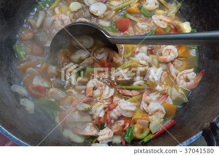 Tom Yum Kung Tom Yum Kung 37041580