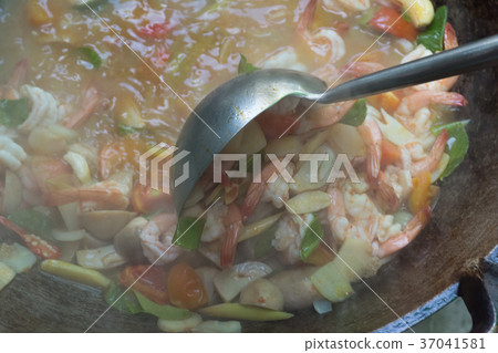 Tom Yum Kung Tom Yum Kung 37041581